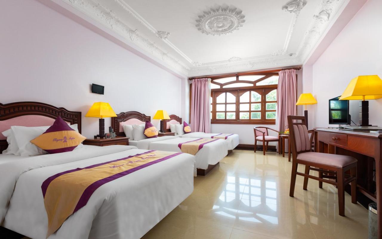 Regency Angkor Hotel Siem Reap Buitenkant foto