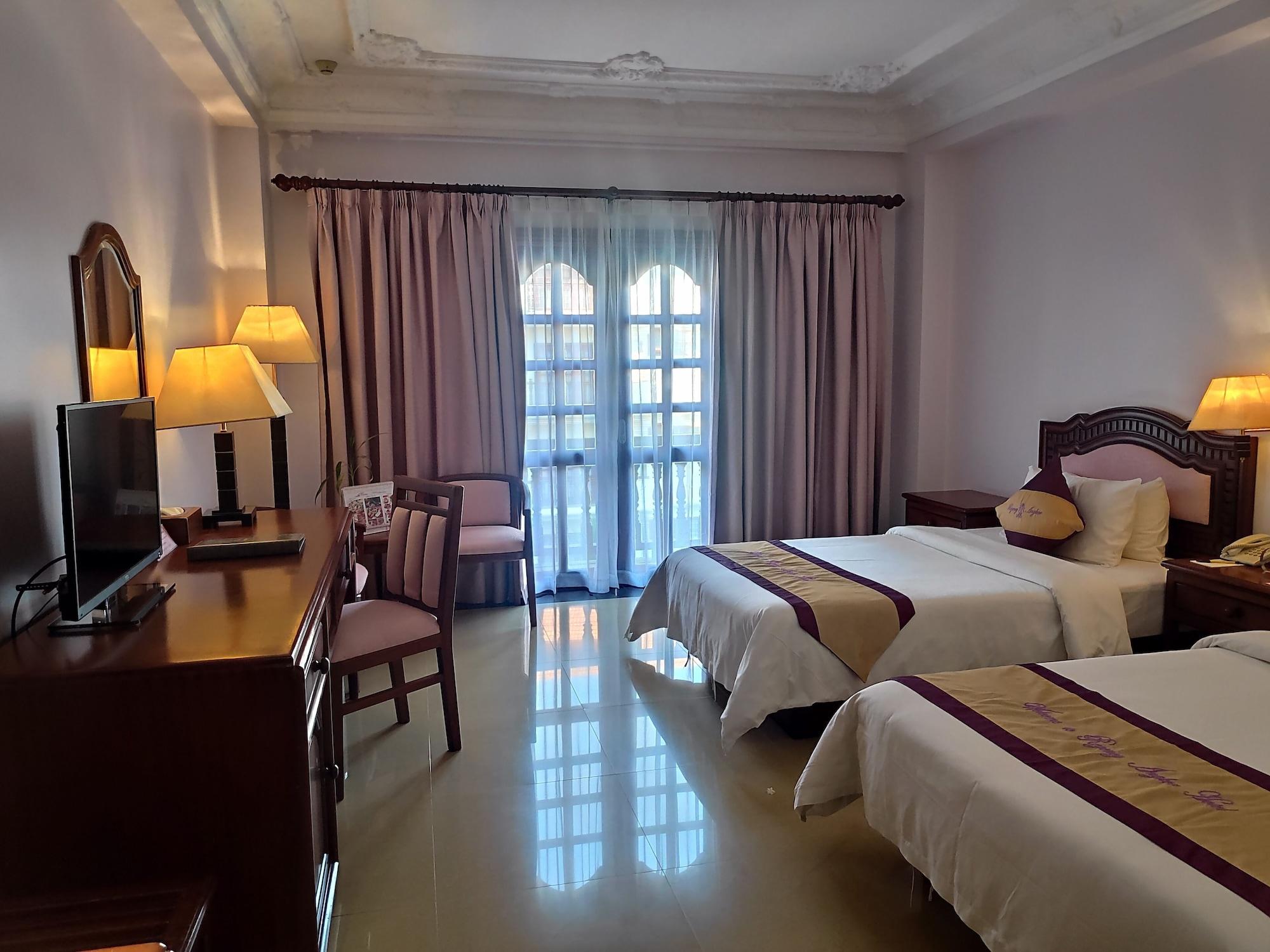 Regency Angkor Hotel Siem Reap Buitenkant foto