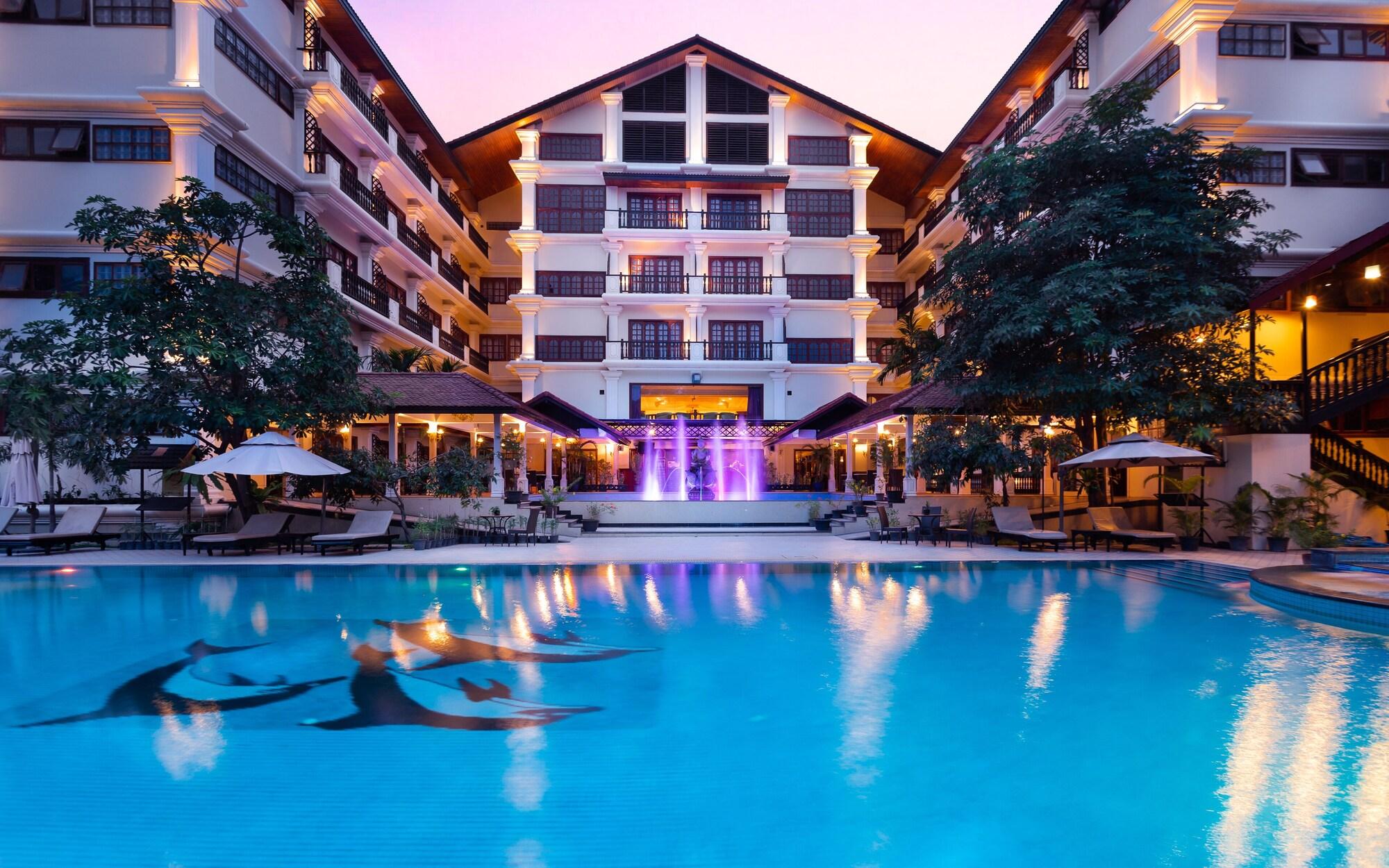 Regency Angkor Hotel Siem Reap Buitenkant foto