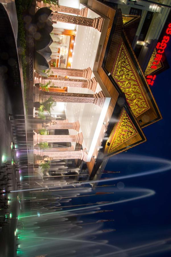 Regency Angkor Hotel Siem Reap Buitenkant foto
