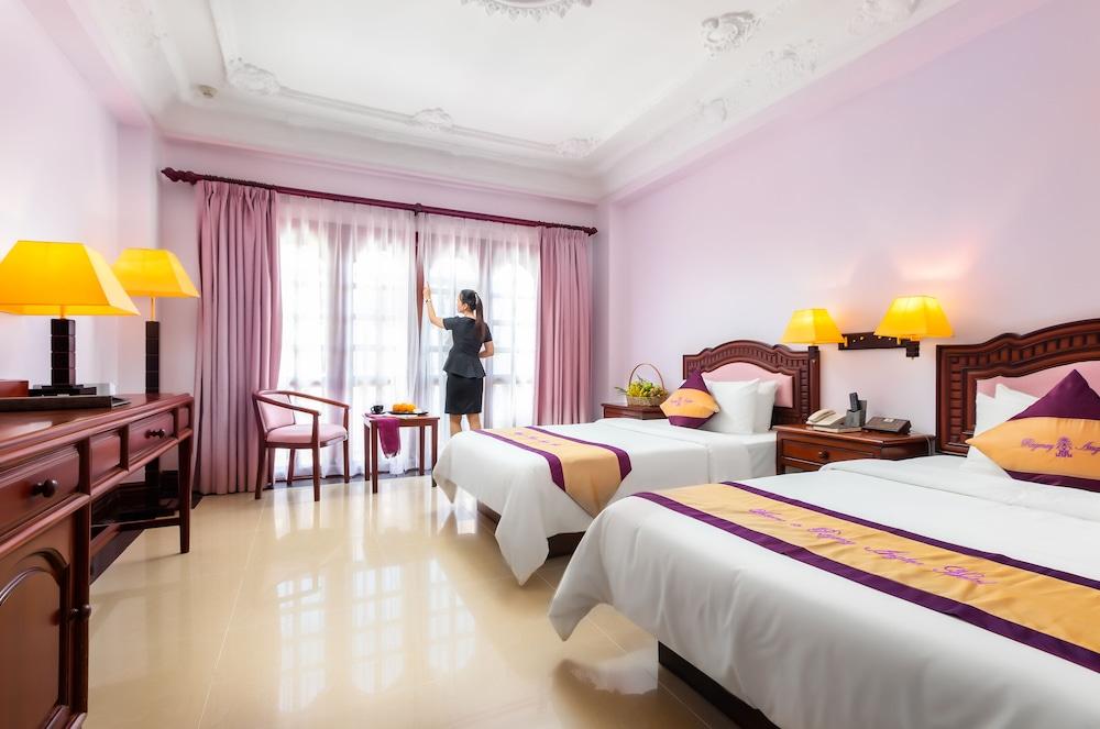 Regency Angkor Hotel Siem Reap Buitenkant foto